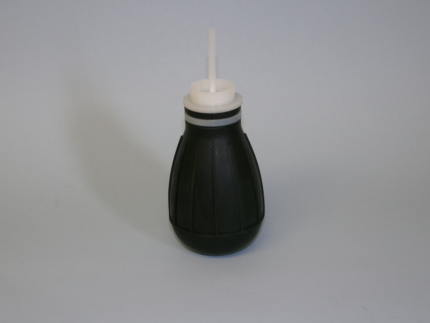 S171- 6 oz Black Bulb Pump