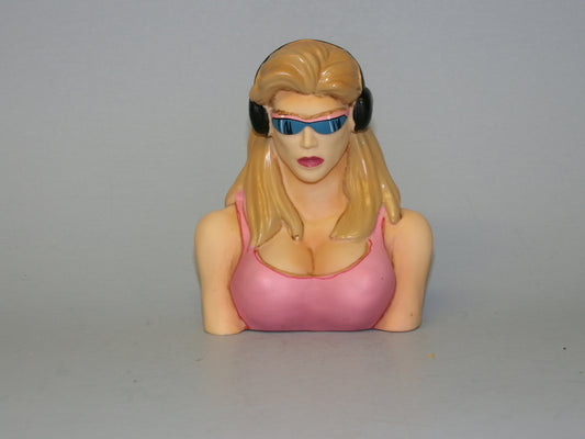 P7004- "Pamela"